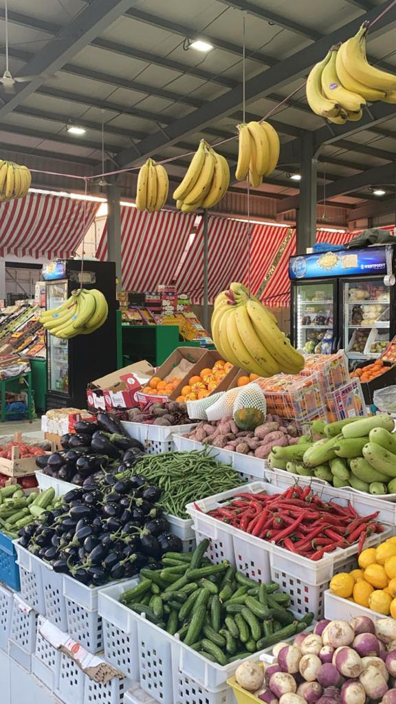 Abdulla Hassan Trading Est shop is located in Al Mina, Abu Dhabi. It is a fruit and vegetable shop is the best vegetables and fruit shop to have fair prices for all people. 
